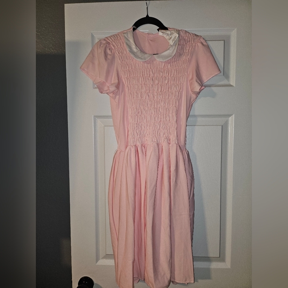 Eleven from Stranger Things Halloween Costume - Picture 5 of 11